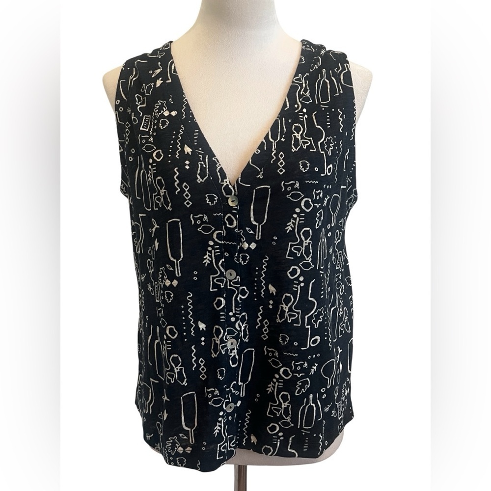 Nicole Miller Abstract Black and White Tank Top 
55 % LINEN • 45 % LYOCELL